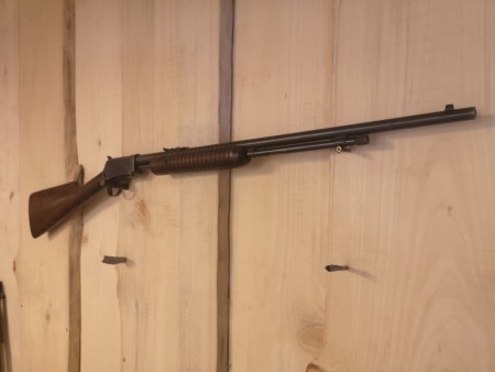 Samlervåpen Winchester 22lr Pumpe rifle KOM MED BUD