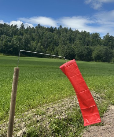 Vindvimpel, Komplett (Hvit eller Rød)